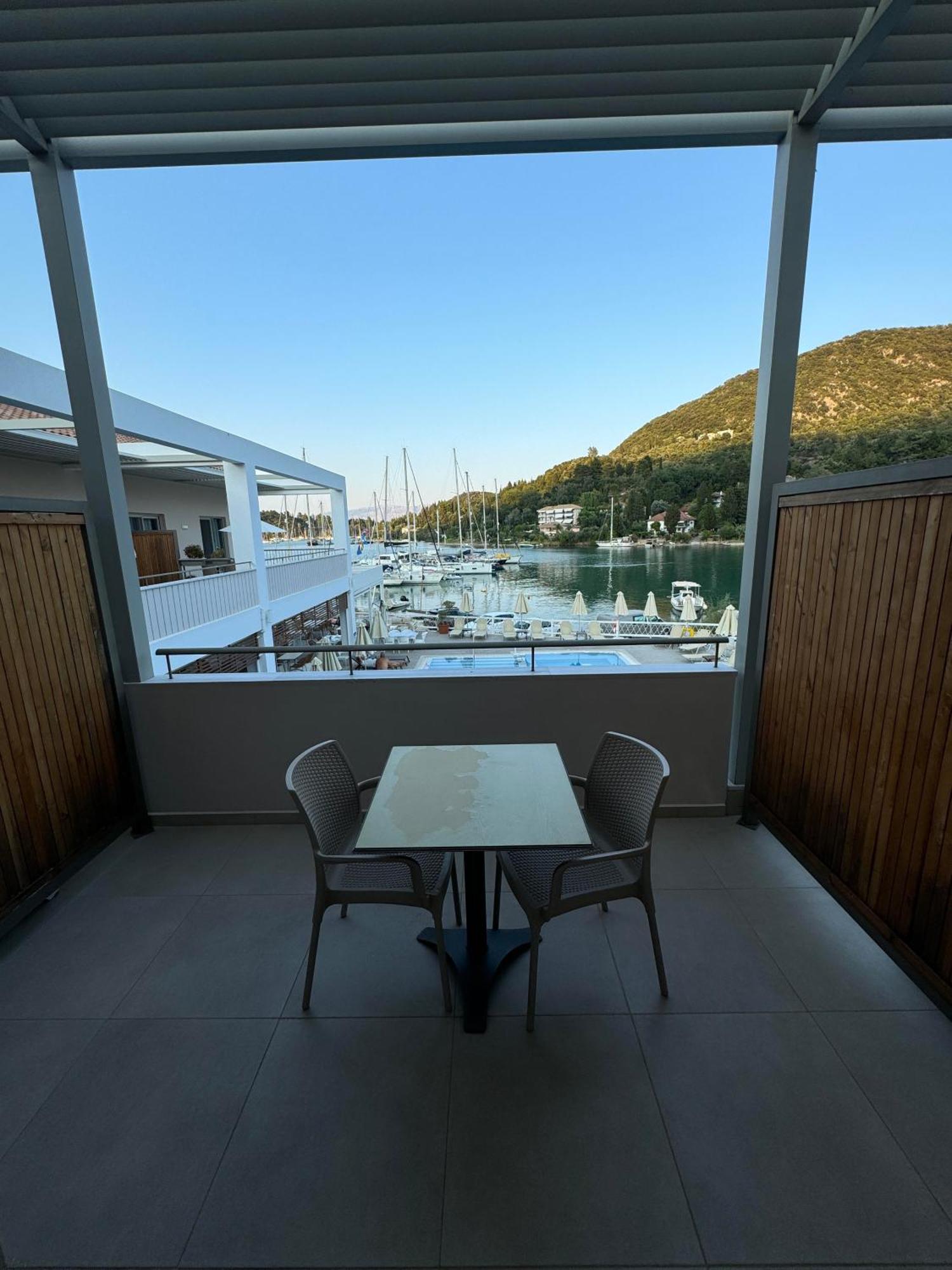 Iris Premium Lejlighedshotel Nydri  Eksteriør billede